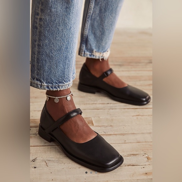 Vagabond Brittie Mary Jane - Picture 1 of 5